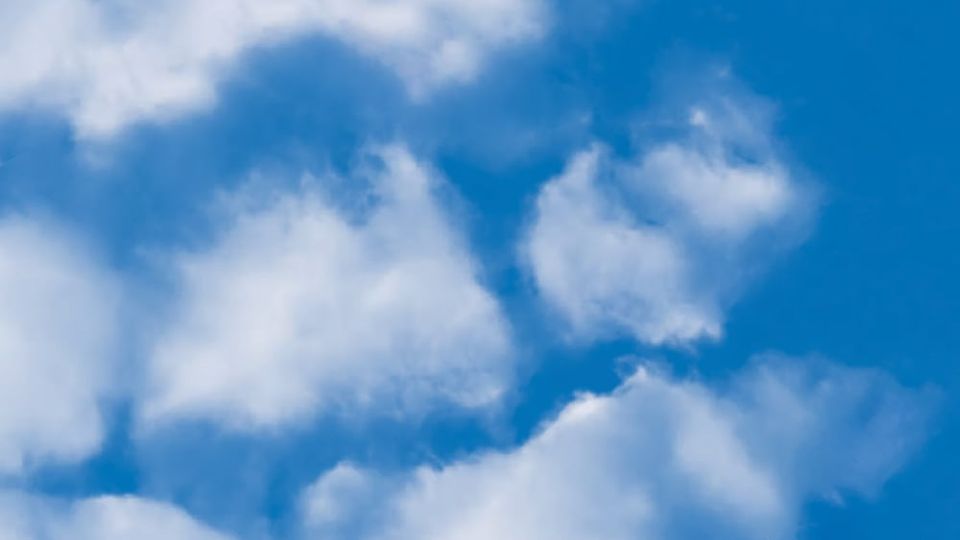 Photo of drifting clouds to show how Dr. Howard Schubiner’s pioneering approach helps cure rather than manage chronic pain.